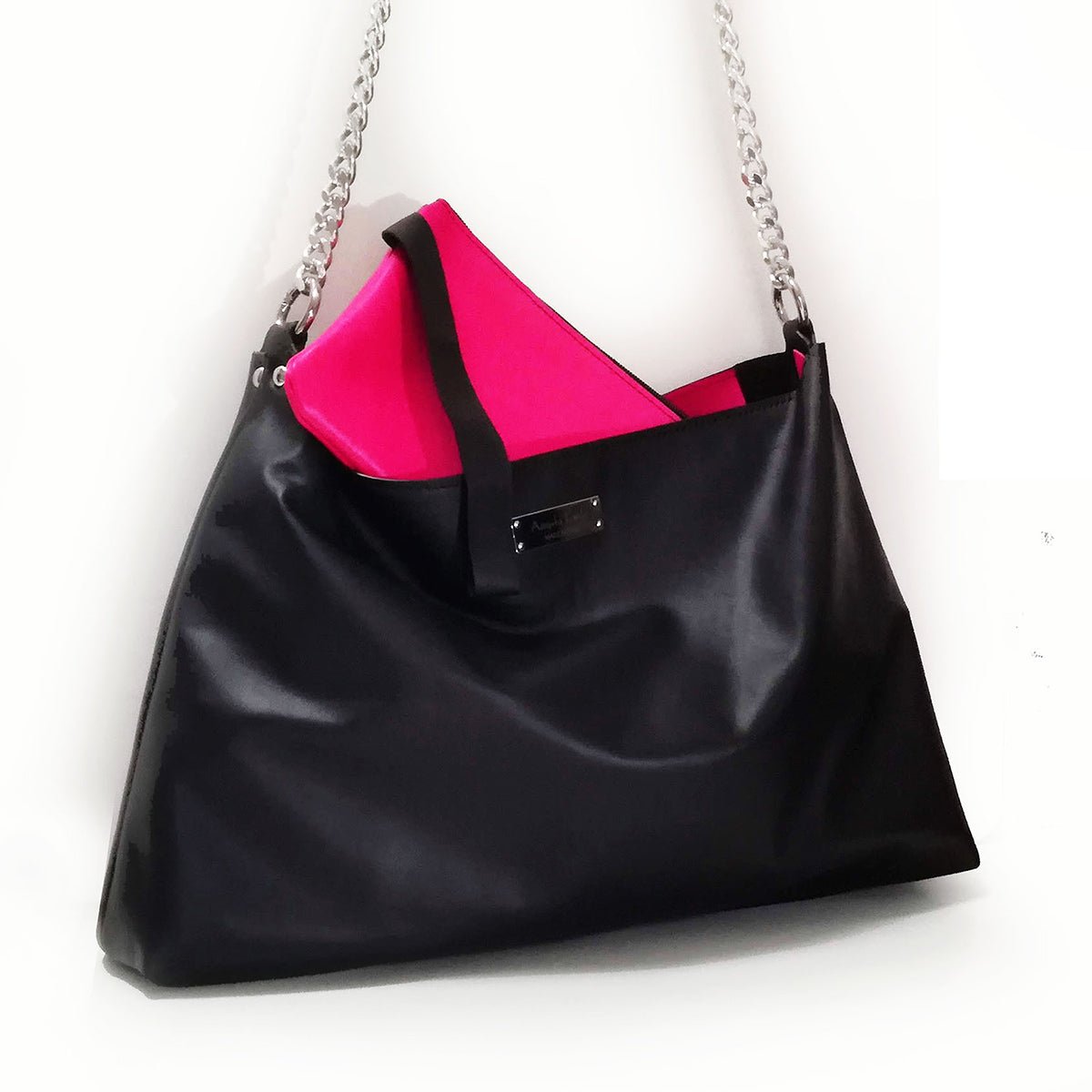 Black leather soft bag with detachable crossbody strap | Jennie - Angela Pinto