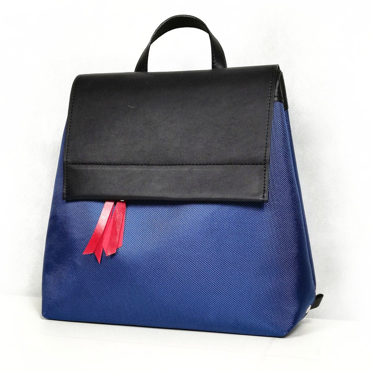 Blue and black convertible backpack | Alice - Angela Pinto