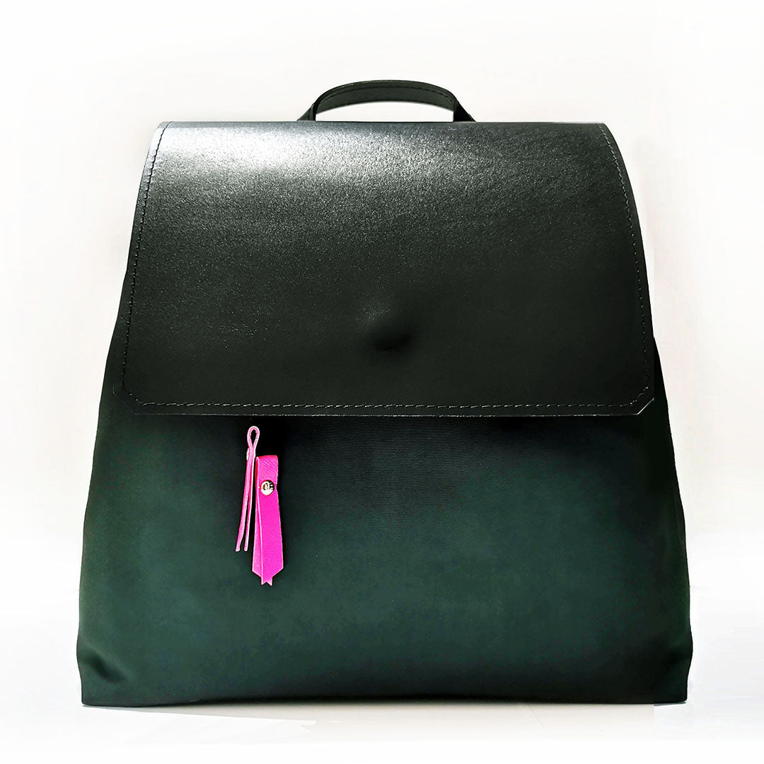 Green convertible backpack / Angela Pinto Green convertible backpack / Angela Pinto