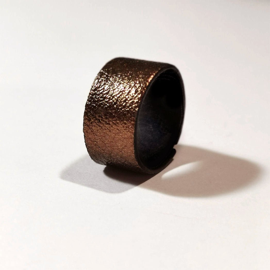 Metallic leather rings made in Italy | Oslo - Angela Pinto
