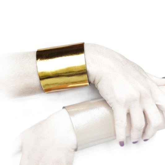 Shiny Golden Leather cuff | Bangkok - Angela Pinto