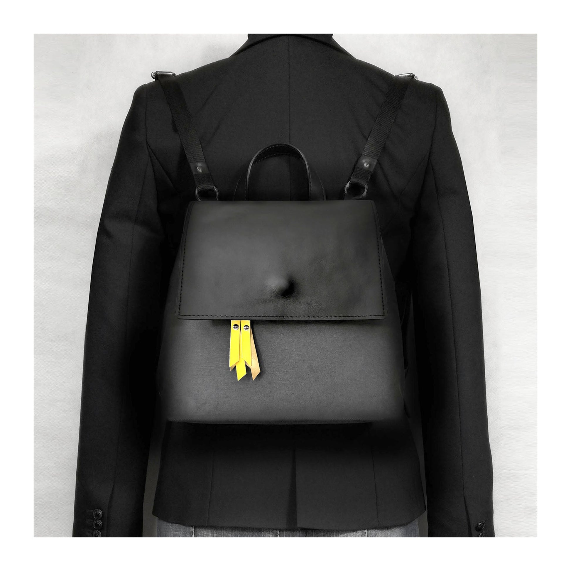 bycast leather convertible backpack Black leather and fabric backpack or convertible bag