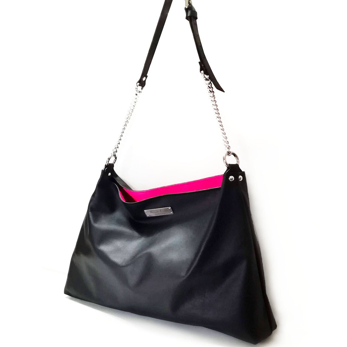 Black leather soft bag with detachable crossbody strap | Jennie - Angela Pinto