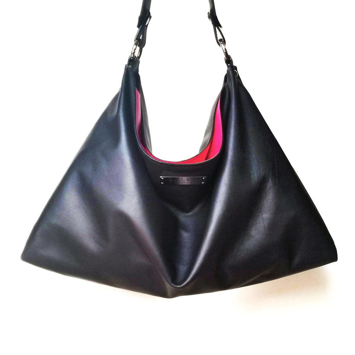 Black leather soft bag with detachable crossbody strap | Jennie - Angela Pinto