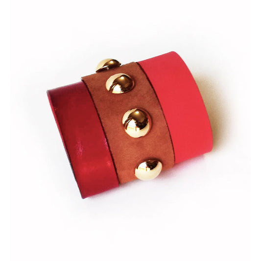 Women's red leather cuff with studs | Jabalia - Angela Pinto