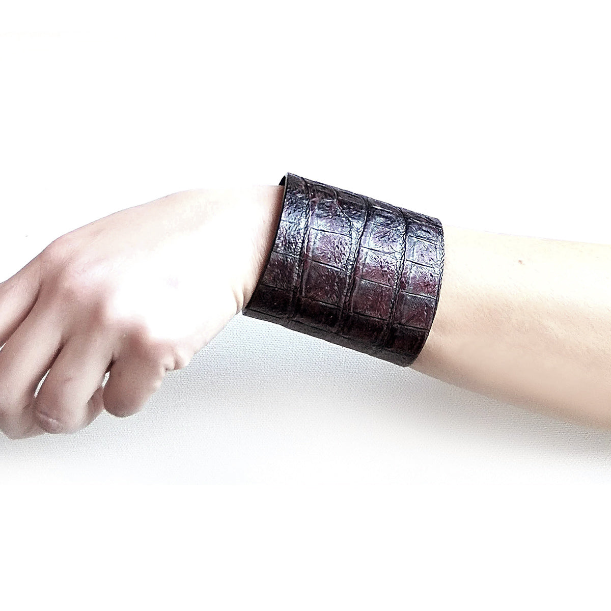 Croc-embossed leather cuff bracelet | Bangkok XL