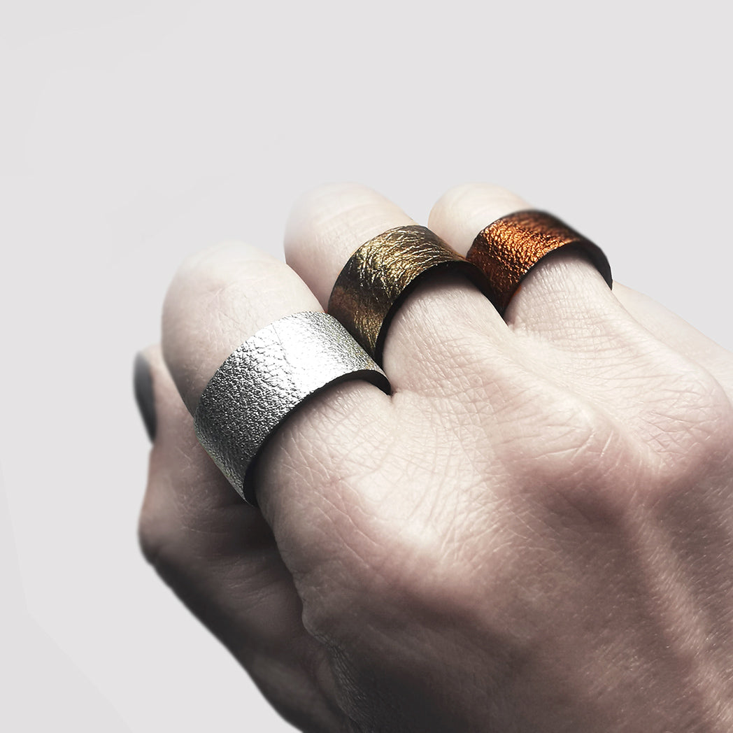 Silver leather band ring for men and women | Oslo